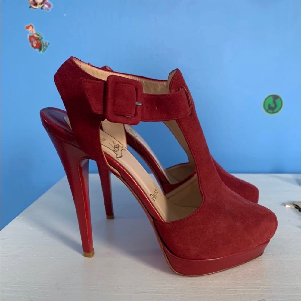 Selling my stunning red suede CL shoes 👠, haven’t worn these in ages so comfy